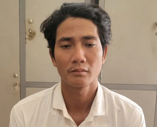 Bắt giữ đối tượng truy n&atilde; lừa đảo chiếm đoạt tiền cọc l&uacute;a tại An Giang- Ảnh 1.