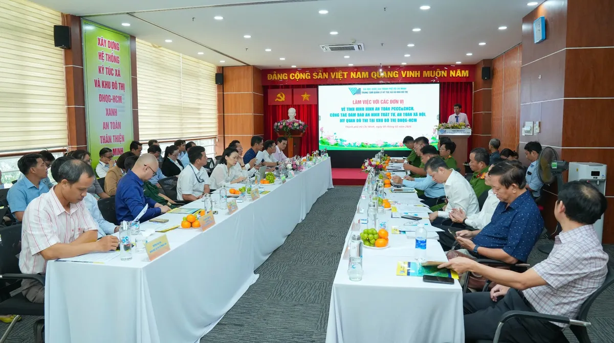 "H&agrave;nh tr&igrave;nh m&ugrave;a xu&acirc;n" đưa học sinh, sinh vi&ecirc;n về qu&ecirc; đ&oacute;n Tết B&iacute;nh Ngọ 2026 - Ảnh 8.