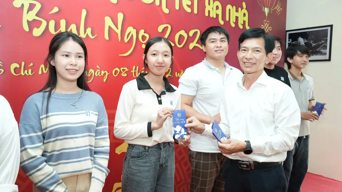 "H&agrave;nh tr&igrave;nh m&ugrave;a xu&acirc;n" đưa học sinh, sinh vi&ecirc;n về qu&ecirc; đ&oacute;n Tết B&iacute;nh Ngọ 2026 - Ảnh 7.