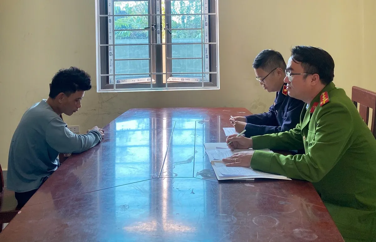 Đối tượng c&oacute; tiền &aacute;n cướp, hiếp d&acirc;m tiếp tục g&acirc;y &aacute;n với thủ đoạn liều lĩnh   - Ảnh 1.