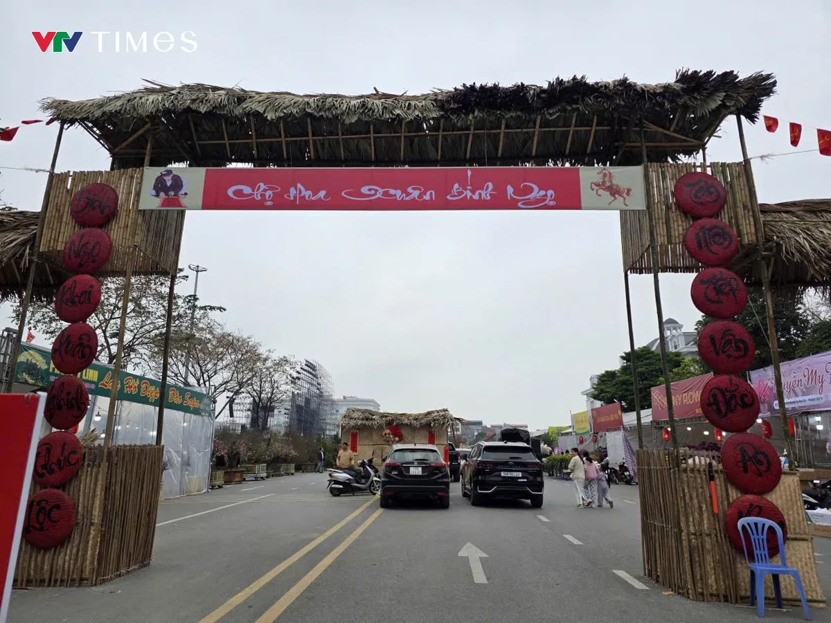 Chợ hoa xu&acirc;n Ph&uacute; Thọ nhộn nhịp những ng&agrave;y gi&aacute;p Tết B&iacute;nh Ngọ 2026 - Ảnh 8.