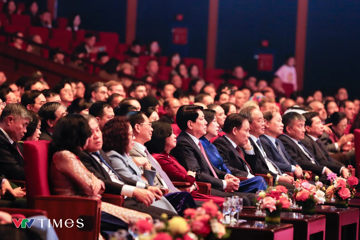 Chủ tịch nước Lương Cường: "Kh&aacute;t vọng Việt Nam được khẳng định v&agrave; khơi dậy mạnh mẽ" - Ảnh 2.