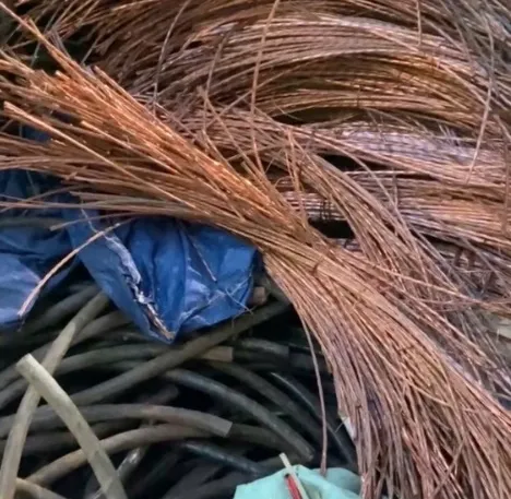 Triệt ph&aacute; nh&oacute;m trộm d&acirc;y c&aacute;p điện g&acirc;y thiệt hại h&agrave;ng trăm triệu đồng - Ảnh 2.