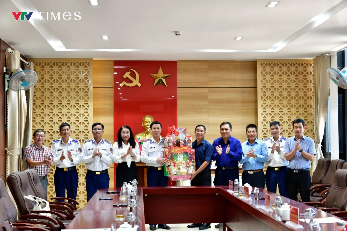 "Tết Hải đảo - Xu&acirc;n ấm &aacute;p, thắm t&igrave;nh qu&acirc;n d&acirc;n" tại đảo L&yacute; Sơn - Ảnh 3.