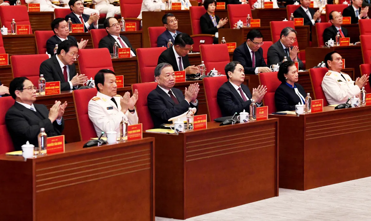 Tổng B&iacute; thư T&ocirc; L&acirc;m dự lễ kỷ niệm 80 năm truyền thống Lực lượng T&igrave;nh b&aacute;o CAND, trao Hu&acirc;n chương Hồ Ch&iacute; Minh- Ảnh 1.