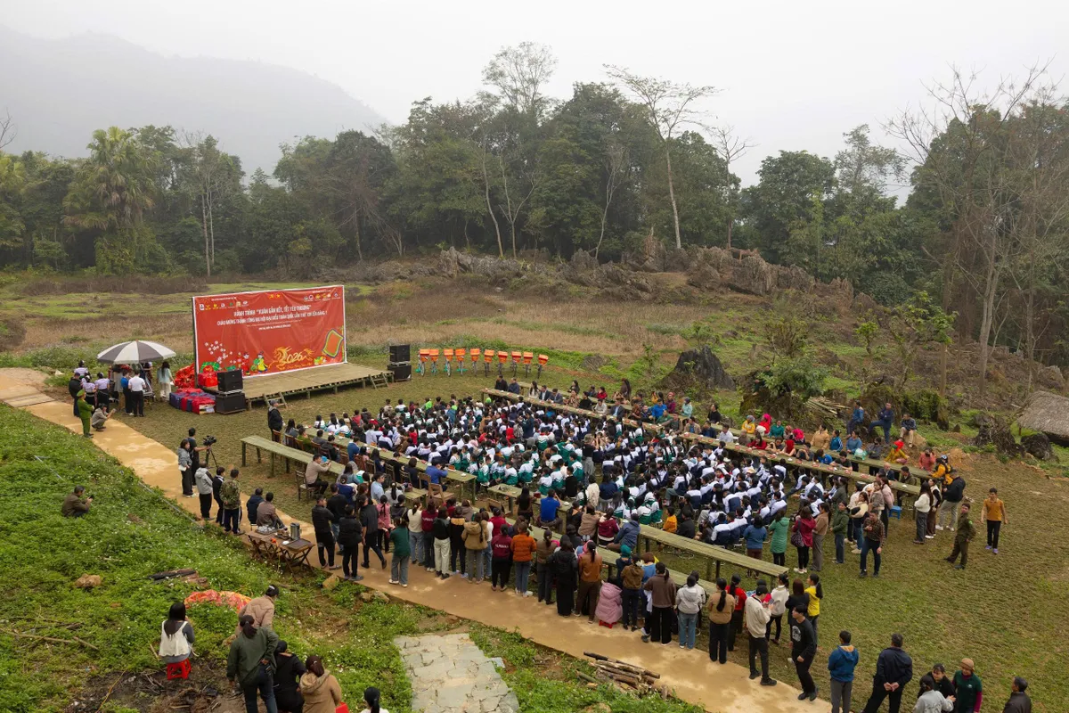 3.000 suất qu&agrave; đến với b&agrave; con miền n&uacute;i ph&iacute;a Bắc trong h&agrave;nh tr&igrave;nh &ldquo;Xu&acirc;n gắn kết, Tết y&ecirc;u thương&rdquo;  - Ảnh 1.