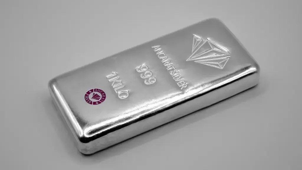 Gi&aacute; v&agrave;ng miếng tăng vọt gần 2 triệu đồng/lượng, bạc trong nước v&agrave; thế giới đồng loạt đi l&ecirc;n- Ảnh 2.