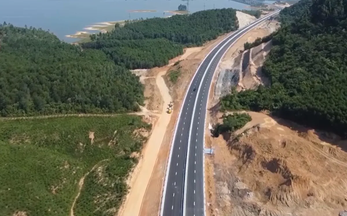 Thu phí sử dụng đường bộ 5 đoạn tuyến cao tốc từ 1/3