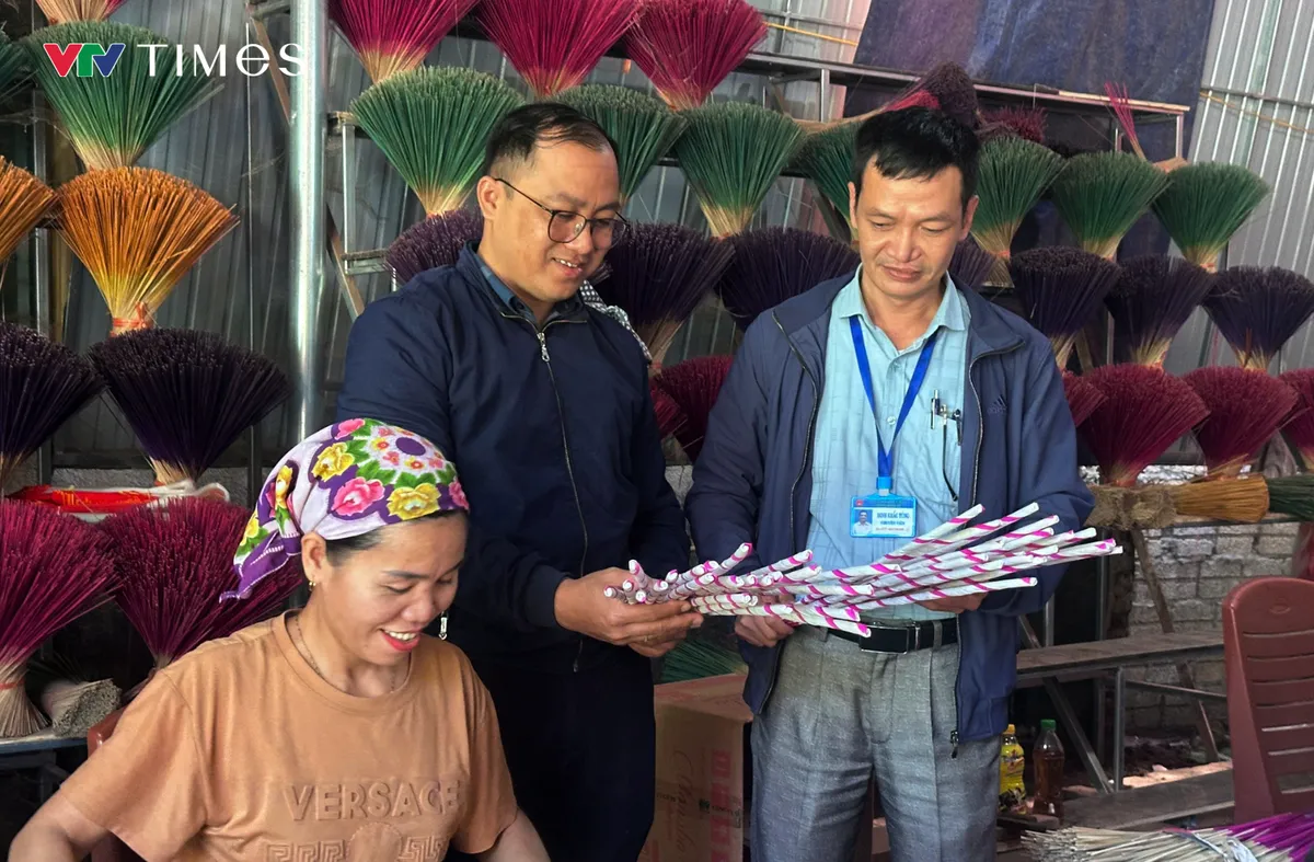 L&agrave;ng hương trầm lớn nhất xứ Nghệ &ldquo;chạy nước r&uacute;t&rdquo; cận Tết - Ảnh 3.