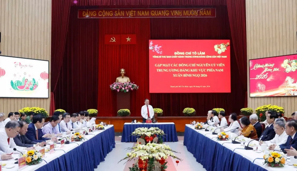 Tổng B&iacute; thư T&ocirc; L&acirc;m gặp mặt c&aacute;c đồng ch&iacute; nguy&ecirc;n Ủy vi&ecirc;n Trung ương Đảng khu vực ph&iacute;a Nam - Ảnh 1.