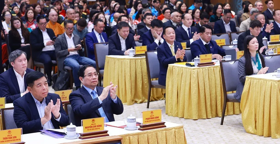 Thủ tướng: Số h&oacute;a tạo đ&agrave; - Xanh h&oacute;a lan tỏa - Doanh nghiệp bứt ph&aacute; - Đất nước vươn xa - Ảnh 2.