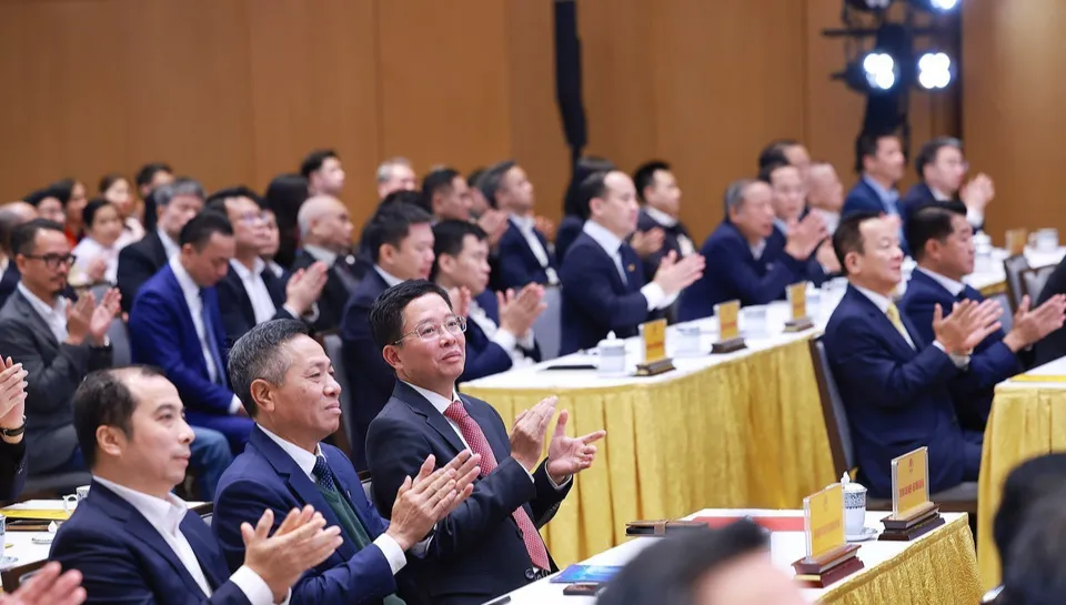 Thủ tướng: Số h&oacute;a tạo đ&agrave; - Xanh h&oacute;a lan tỏa - Doanh nghiệp bứt ph&aacute; - Đất nước vươn xa - Ảnh 3.