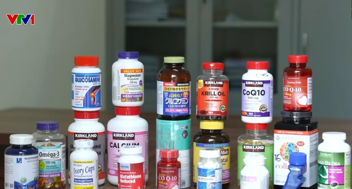Ph&aacute;t hiện thực phẩm chức năng v&agrave; thuốc giả chứa chất cấm, ti&ecirc;u thụ ở chợ thuốc lớn tại H&agrave; Nội - Ảnh 1.