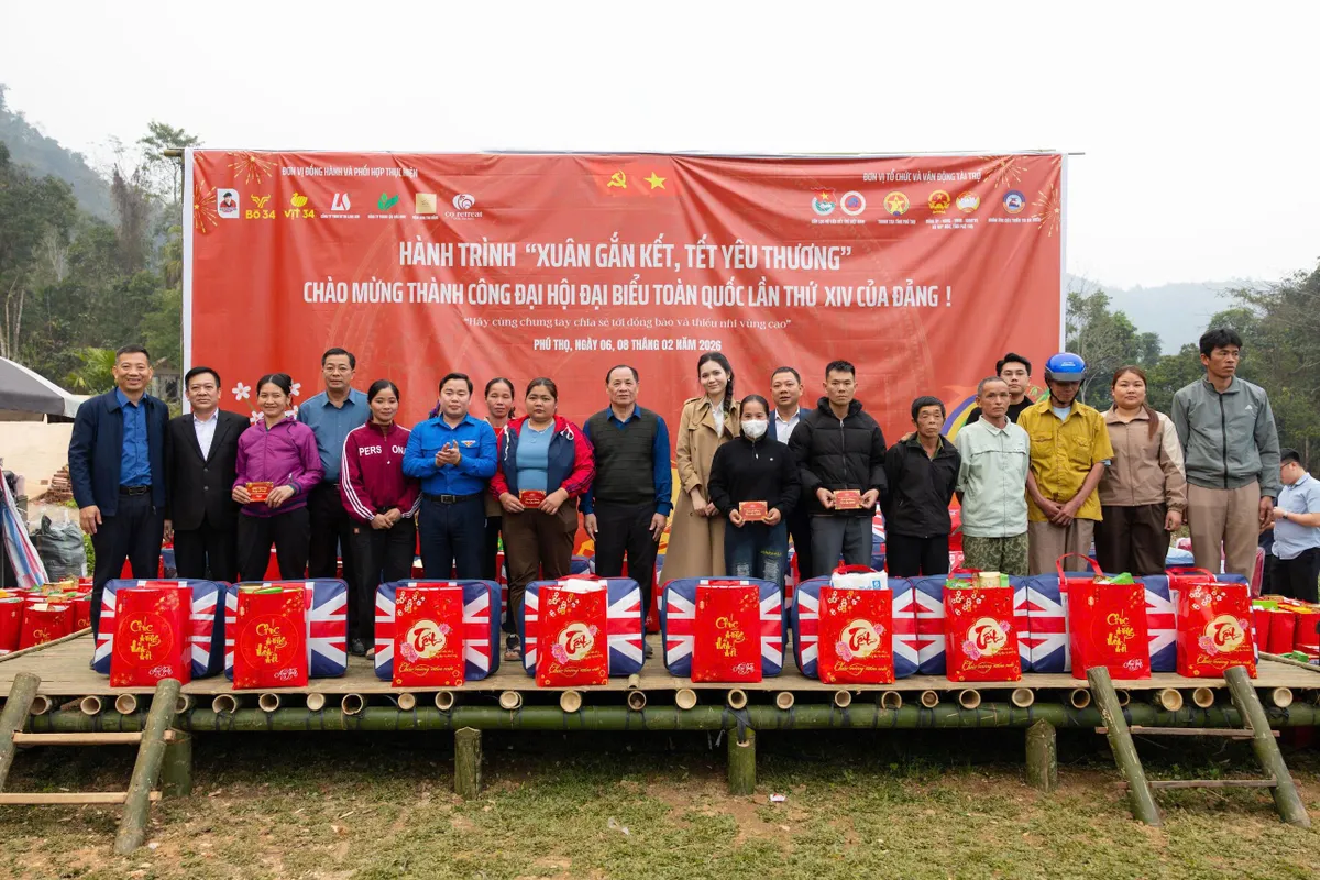 3.000 suất qu&agrave; đến với b&agrave; con miền n&uacute;i ph&iacute;a Bắc trong h&agrave;nh tr&igrave;nh &ldquo;Xu&acirc;n gắn kết, Tết y&ecirc;u thương&rdquo;  - Ảnh 2.