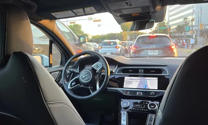 Khi xe tự l&aacute;i ho&agrave;n to&agrave;n phổ biến, v&ocirc;-lăng, đ&egrave;n giao th&ocirc;ng v&agrave; nhiều thứ kh&aacute;c c&oacute; thể biến mất- Ảnh 1.