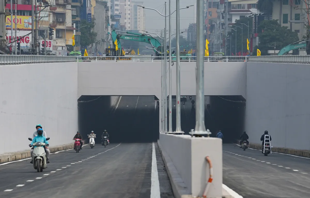H&agrave; Nội: Giao th&ocirc;ng th&ocirc;ng tho&aacute;ng ng&agrave;y đầu th&ocirc;ng xe hầm chui Kim Đồng v&agrave; đường V&agrave;nh đai 2,5 - Ảnh 2.