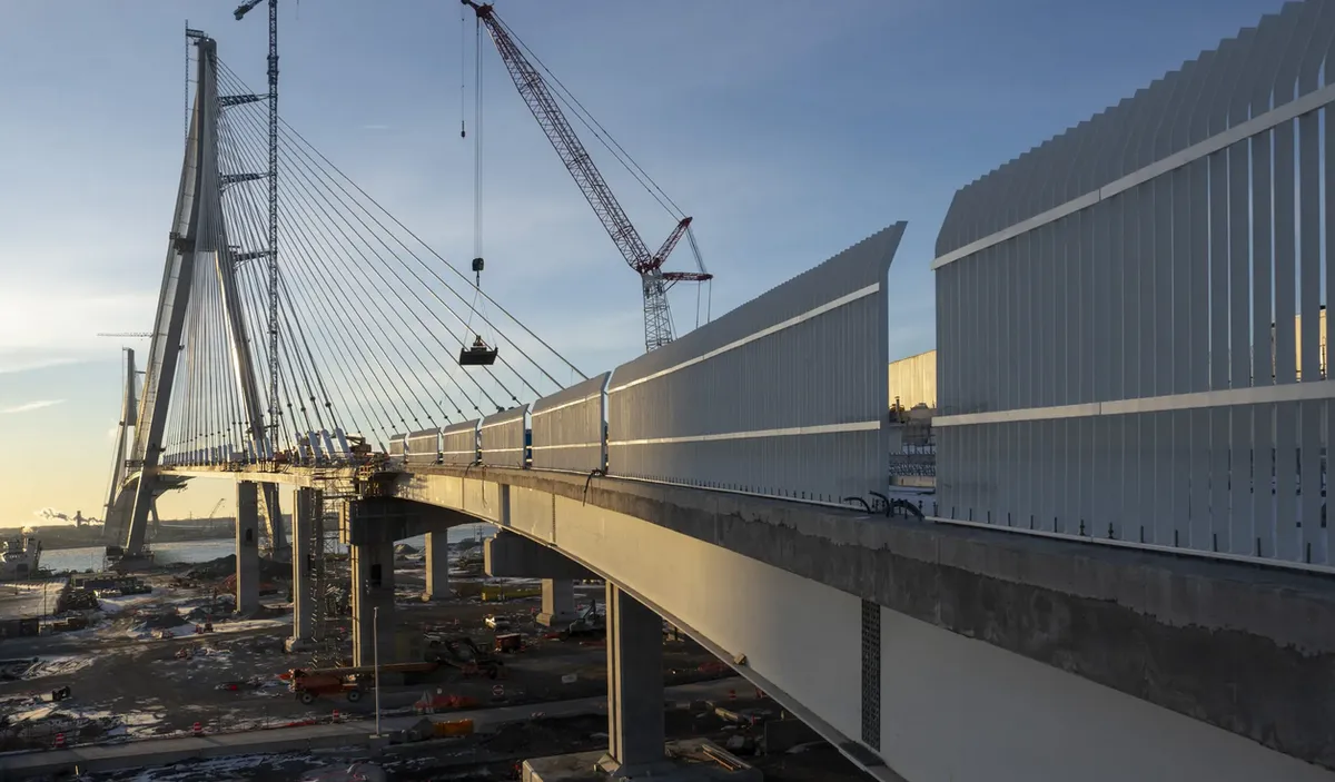 Tổng thống Trump cảnh báo ngăn chặn khánh thành cầu nối Canada và Mỹ - Ảnh 1.