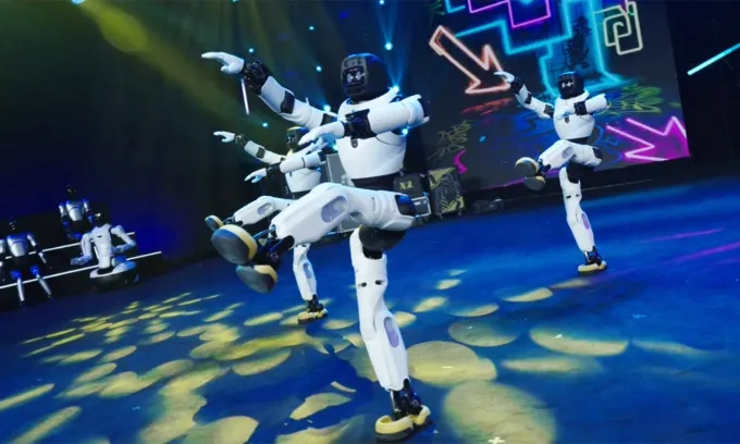 Gần 200 robot đồng diễn trong chương trình nghệ thuật “Đêm kỳ diệu của robot 2026”- Ảnh 1. Gần 200 robot đồng diễn trong chương trình nghệ thuật “Đêm kỳ diệu của robot 2026”- Ảnh 1.