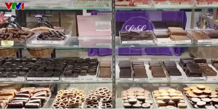 Người tiêu dùng Mỹ dự kiến chi 29,1 tỷ USD cho lễ Valentine - Ảnh 1.