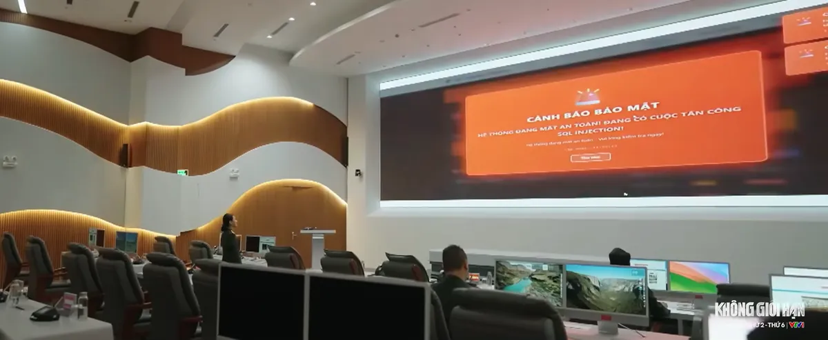 Kh&ocirc;ng giới hạn - Tập 7: Ki&ecirc;n nhận được điện thoại của c&ocirc; g&aacute;i lạ, Lam Anh cũng c&oacute; qu&agrave; bất ngờ  - Ảnh 1.