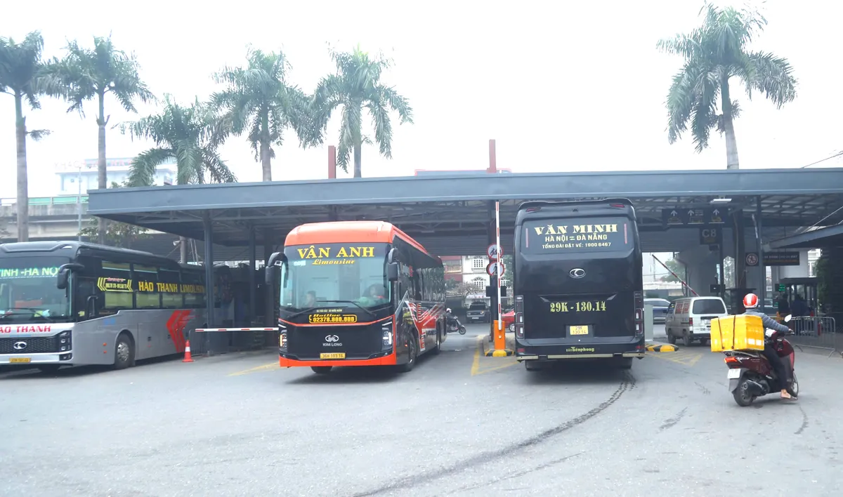 Doanh nghiệp vận tải "căng m&igrave;nh" xuy&ecirc;n Tết - Ảnh 1.