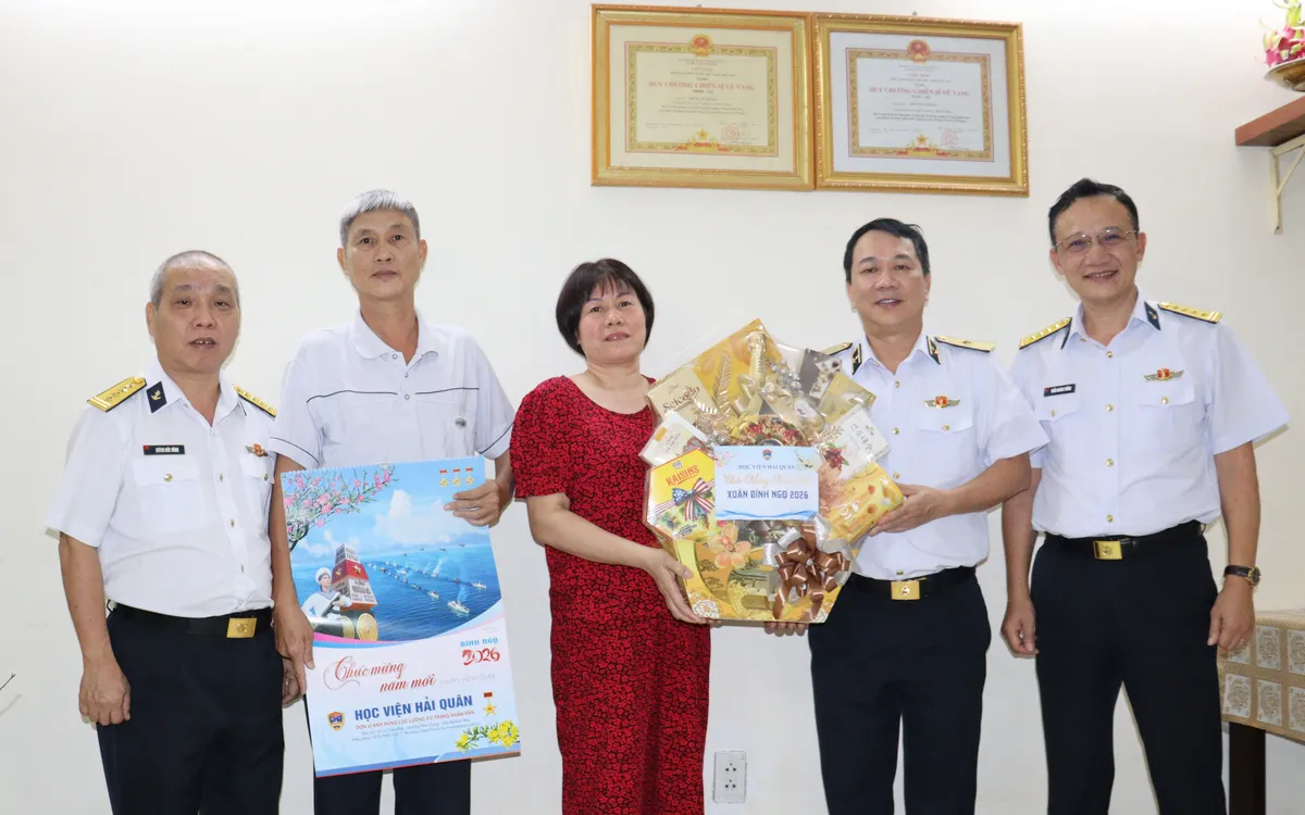 Học viện Hải qu&acirc;n: Chăm lo Tết cho qu&acirc;n nh&acirc;n v&agrave; c&aacute;c gia đ&igrave;nh ch&iacute;nh s&aacute;ch - Ảnh 1.