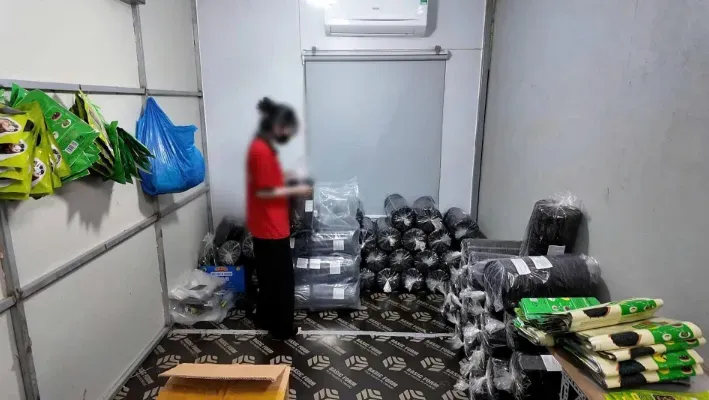 B&oacute;c gỡ đường d&acirc;y l&agrave;m giả rong biển &ldquo;đội lốt&rdquo; h&agrave;ng Việt tại Đ&agrave; Nẵng- Ảnh 1.