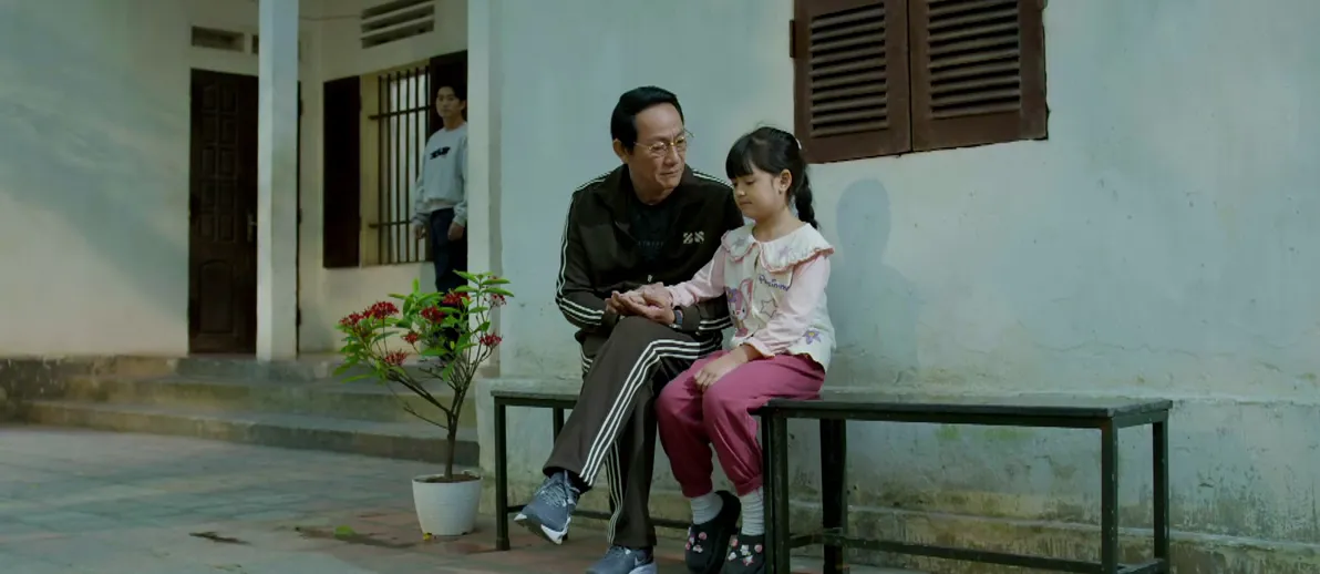 Gia đ&igrave;nh tr&aacute;i dấu - Tập 31: Cả nh&agrave; bịn rịn trước ng&agrave;y b&eacute; Nhi đi xa - Ảnh 2.