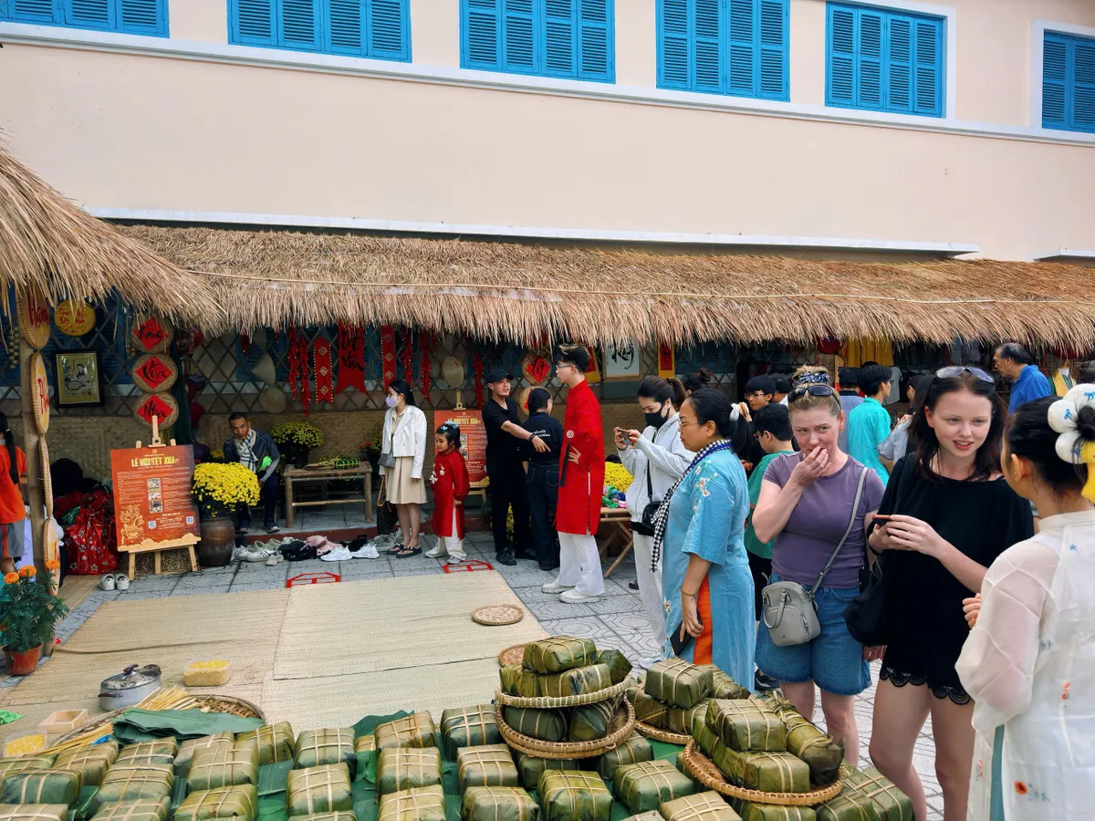 C&acirc;y n&ecirc;u ng&agrave;y Tết - dấu ấn văn h&oacute;a Việt v&agrave; điểm chạm du xu&acirc;n tại Kh&aacute;nh H&ograve;a- Ảnh 6.