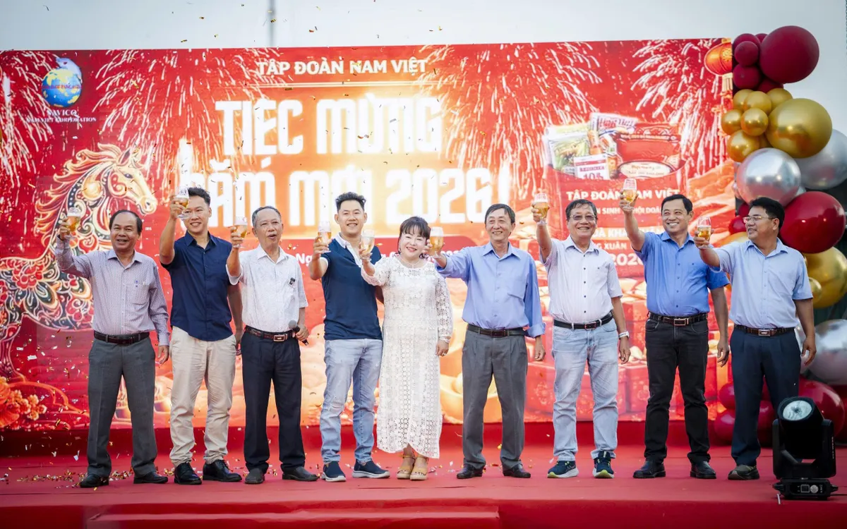 Ng&agrave;nh thủy sản khởi sắc, Tập đo&agrave;n Nam Việt (NAVICO) tổ chức tiệc mừng năm mới 2026, khởi động kế hoạch tăng trưởng mới- Ảnh 1.