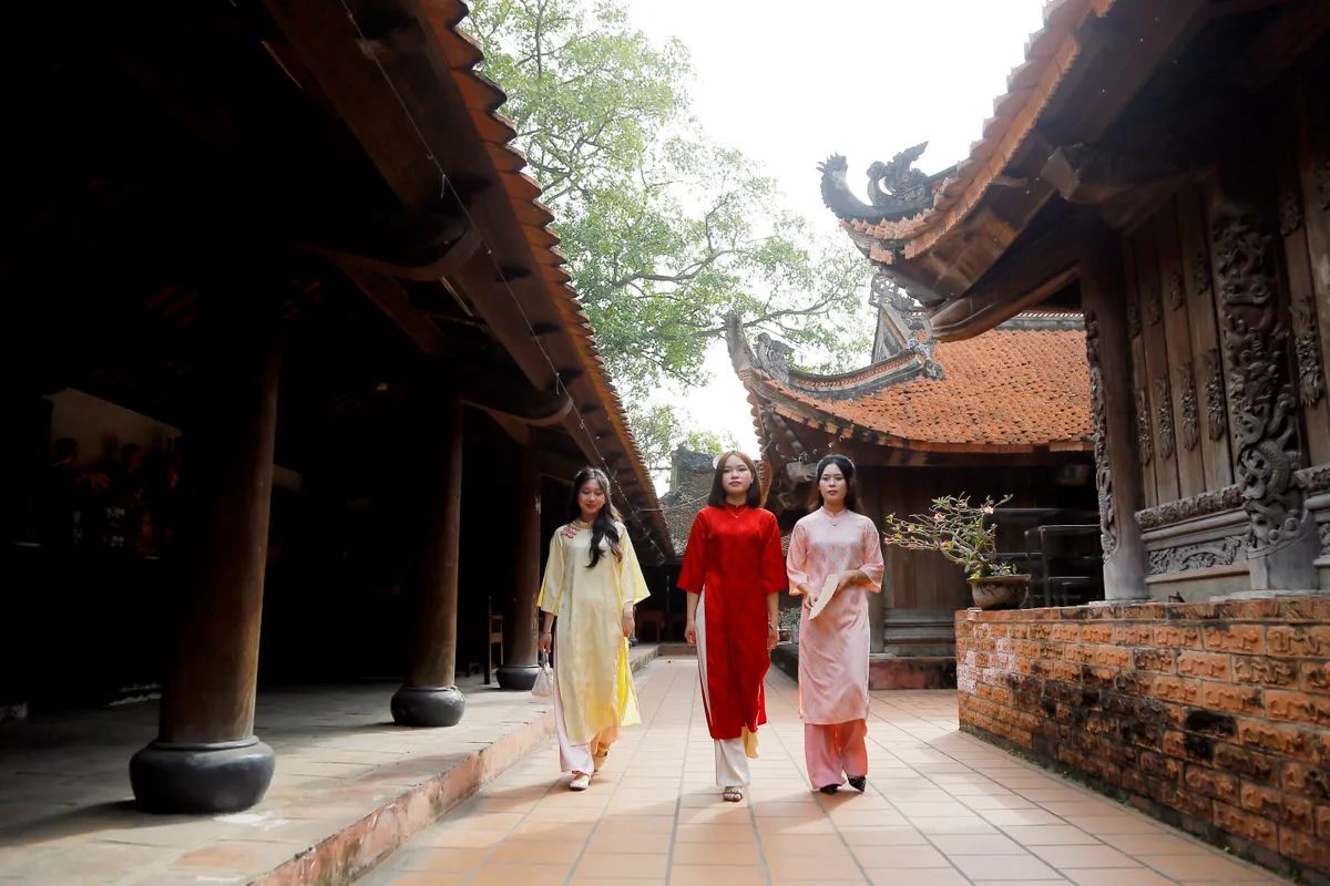 C&ugrave;ng &aacute;o d&agrave;i lưu giữ sắc xu&acirc;n H&agrave; Nội- Ảnh 6.