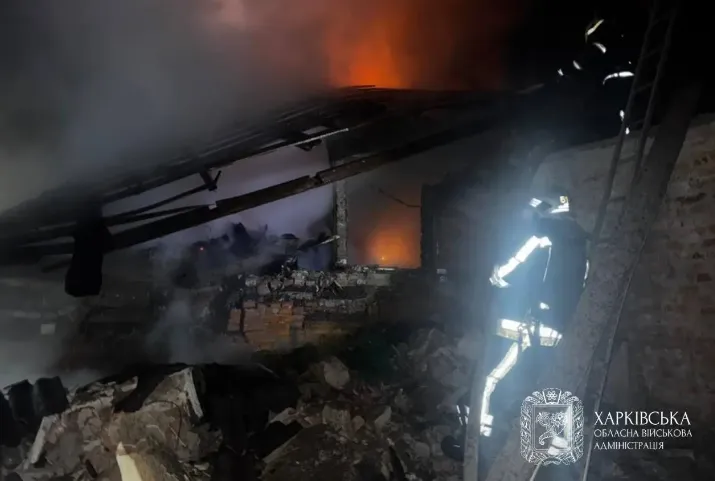 Nga kh&ocirc;ng k&iacute;ch v&ugrave;ng Kharkov khiến 4 người thiệt mạng - Ảnh 1.