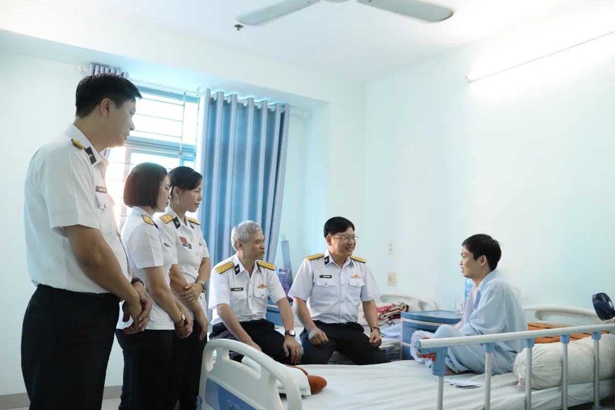 Học viện Hải qu&acirc;n: Chăm lo Tết cho qu&acirc;n nh&acirc;n v&agrave; c&aacute;c gia đ&igrave;nh ch&iacute;nh s&aacute;ch - Ảnh 2.