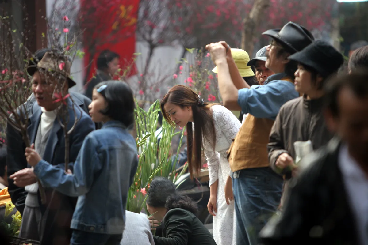 C&ugrave;ng &aacute;o d&agrave;i lưu giữ sắc xu&acirc;n H&agrave; Nội- Ảnh 1.