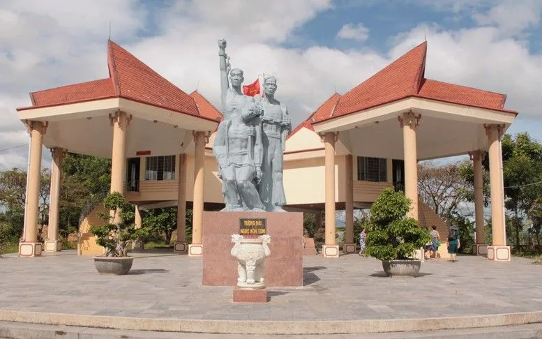 Di tích lịch sử Nhà ngục Kon Tum, phường Kon Tum, tỉnh Quảng Ngãi.