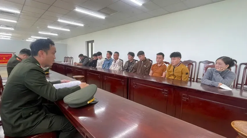 Một thanh ni&ecirc;n ở Huế &ldquo;nướng&rdquo; 39 tỷ đồng v&agrave;o đ&aacute;nh bạc trực tuyến- Ảnh 1.