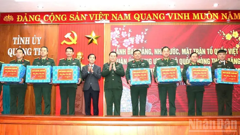 Quảng Trị chú trọng đột phá về hạ tầng để sớm trở thành cực tăng trưởng mới - Ảnh 1.