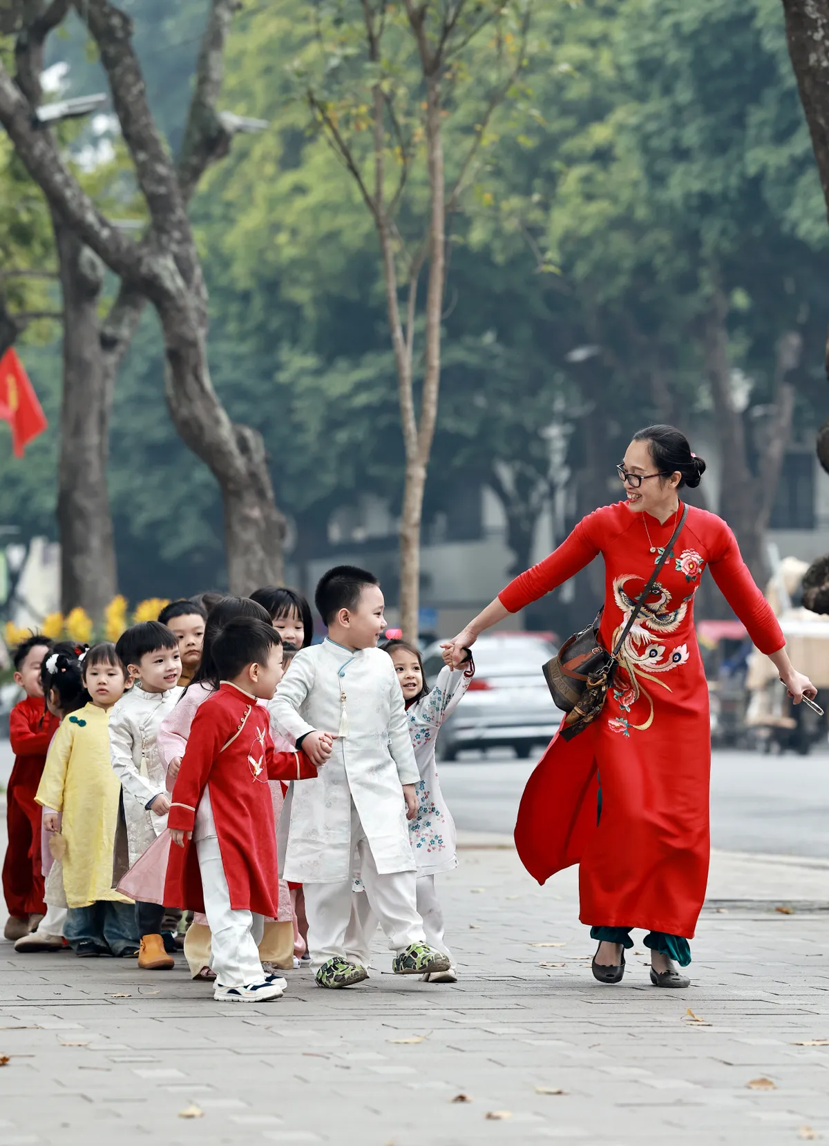 C&ugrave;ng &aacute;o d&agrave;i lưu giữ sắc xu&acirc;n H&agrave; Nội- Ảnh 4.