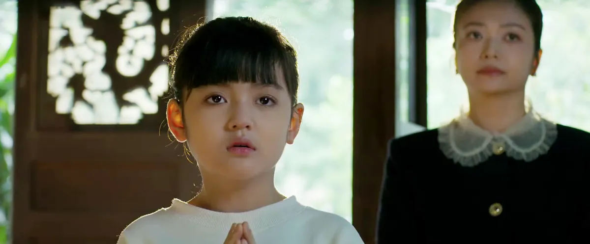 Gia đ&igrave;nh tr&aacute;i dấu - Tập 32: X&uacute;c động cảnh b&agrave; &Aacute;nh ch&iacute;nh thức coi con ri&ecirc;ng của chồng l&agrave; con m&igrave;nh - Ảnh 9.