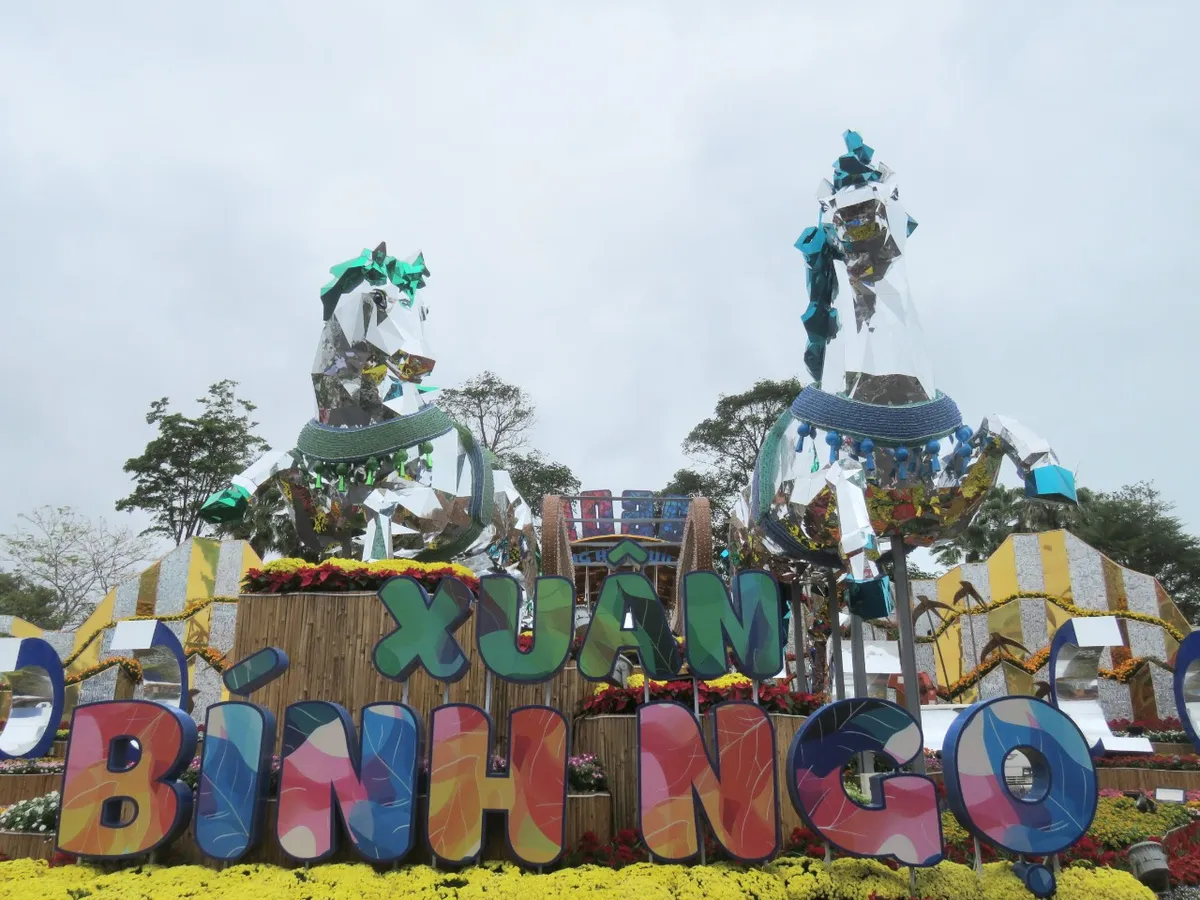 Đường hoa Tuy H&ograve;a Xu&acirc;n B&iacute;nh Ngọ 2026: Điểm nhấn văn h&oacute;a &ndash; du lịch ph&iacute;a Đ&ocirc;ng Đắk Lắk- Ảnh 1.