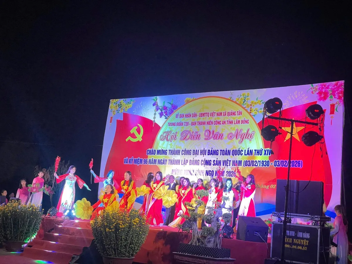 Tuổi trẻ Công an Lâm Đồng: Mang "Xuân tình nguyện" về với biển đảo quê hương - Ảnh 10.