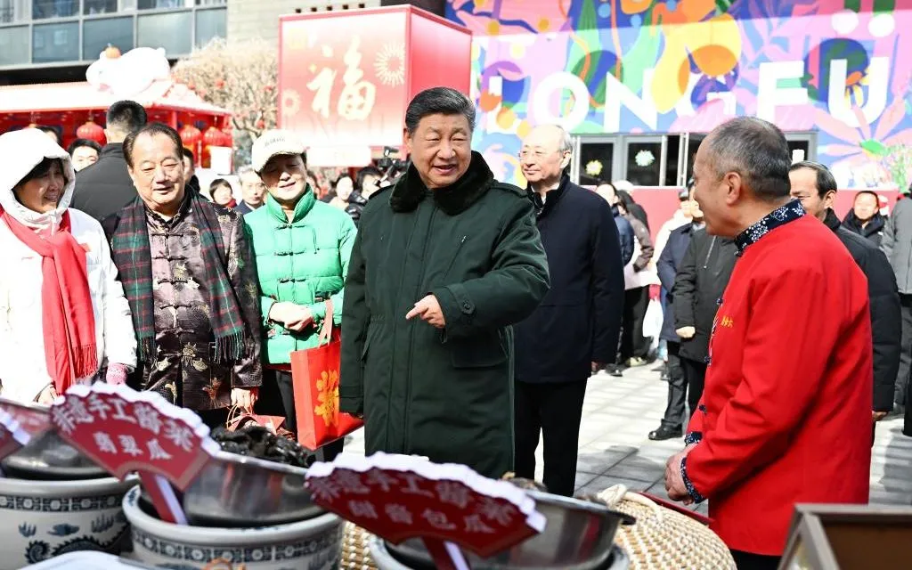 Chủ tịch Trung Quốc Tập Cận Bình thăm người dân Bắc Kinh trước thềm Tết Nguyên đán (Ảnh: Xinhua)