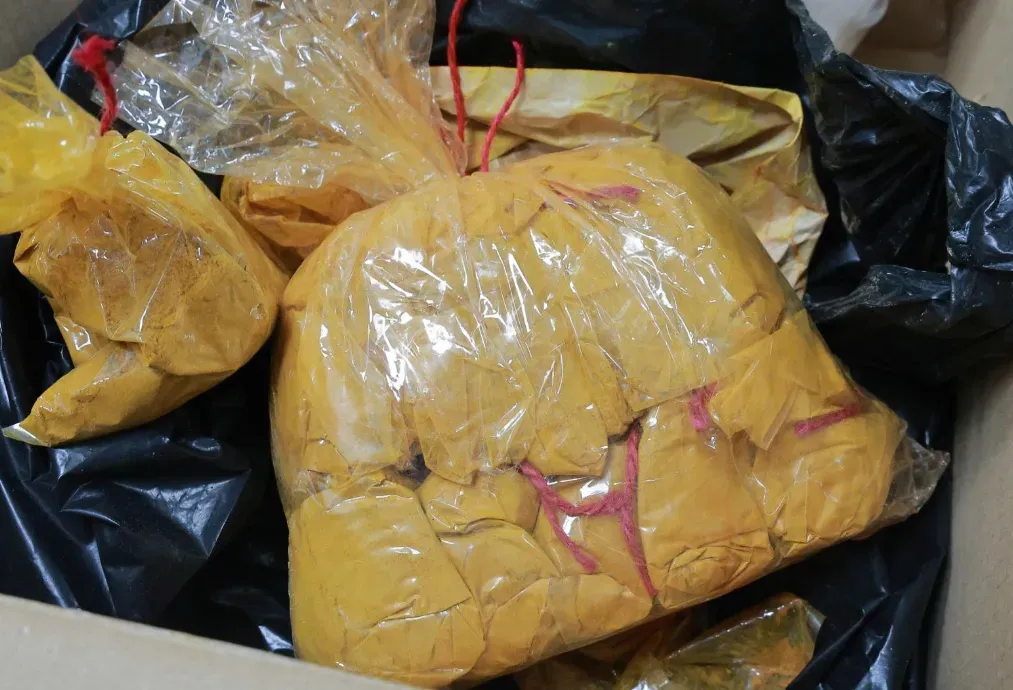 Ph&aacute;t hiện gần 2 tấn riềng xay trộn h&oacute;a chất cấm tại cơ sở ở Bắc Ninh- Ảnh 1.