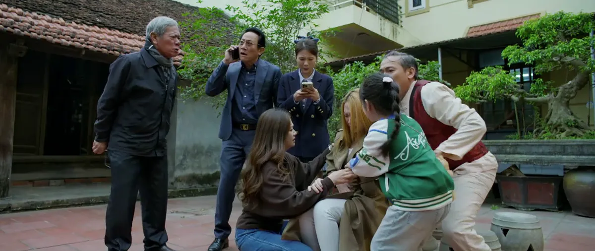 Gia đ&igrave;nh tr&aacute;i dấu - Tập 33:  - Ảnh 1.