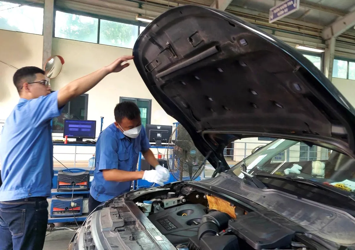 Siết chặt kiểm định kh&iacute; thải &ocirc; t&ocirc; từ ng&agrave;y 1/3 - Ảnh 1.