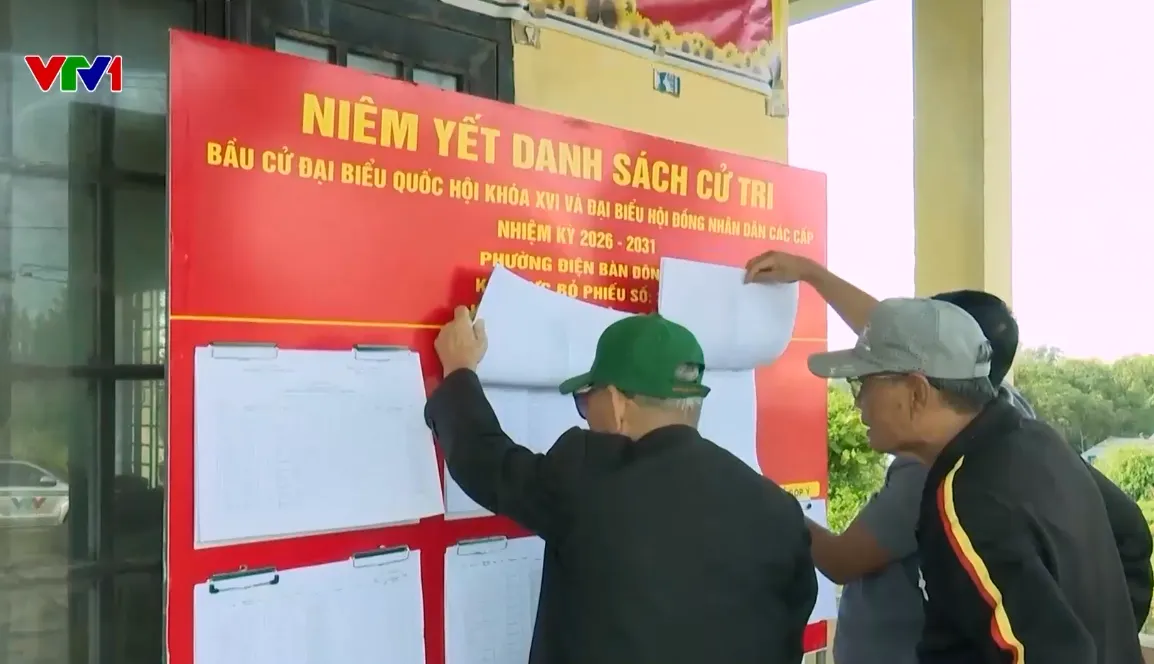 Ni&ecirc;m yết danh s&aacute;ch cử tri bảo đảm quyền l&agrave;m chủ - Ảnh 1.