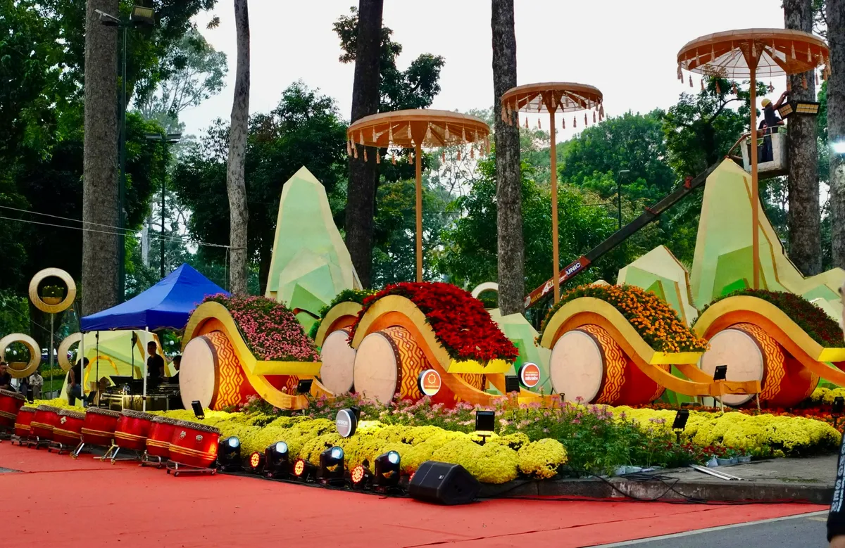 Hội hoa xuân Tao Đàn 2026: “Bản giao hưởng” của khát vọng bứt phá- Ảnh 2. Hội hoa xuân Tao Đàn 2026: “Bản giao hưởng” của khát vọng bứt phá- Ảnh 2.