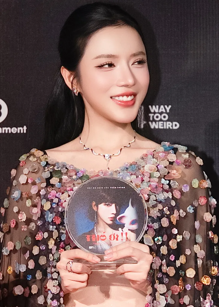 Lyly kh&ocirc;ng ngại cảnh n&oacute;ng nhưng kh&ocirc;ng muốn chi&ecirc;u tr&ograve; gh&eacute;p đ&ocirc;i khi lấn s&acirc;n điện ảnh - Ảnh 1.