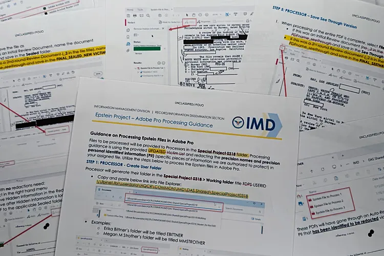 Cảnh sát khám xét các bất động sản cựu Thủ tướng Na Uy vì liên quan tỷ phú “ấu dâm” Jeffrey Epstein - Ảnh 1.