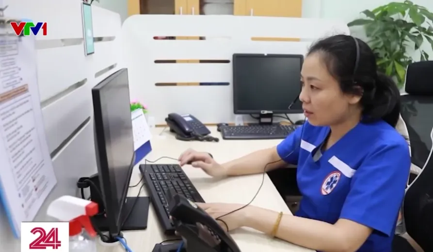 Những người thầm lặng làm cho Tết đẹp hơn - Ảnh 3.